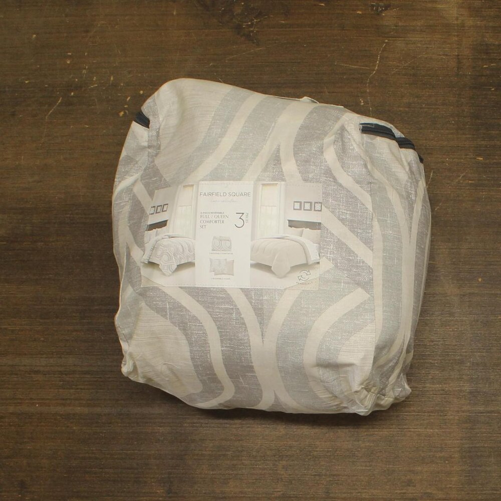 NEW Fairfield Square Reversible Comforter Neutral Gray Multi Full / Queen